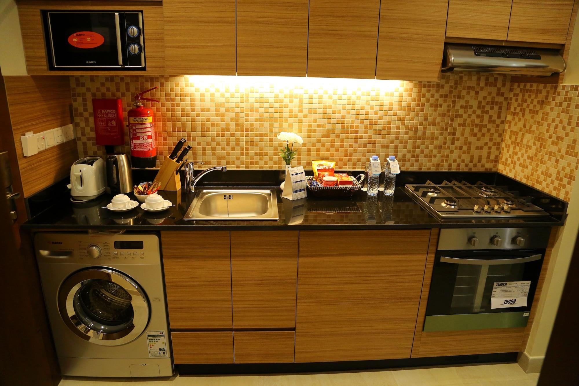 Tulip Al Barsha Hotel Apartment Dubai Exterior foto